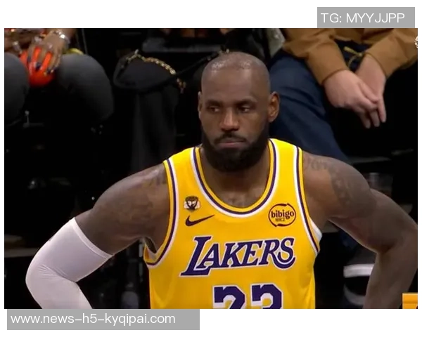 詹姆斯神之瞪激活艾顿三分群发威助力球队逆转胜利 詹姆斯神之瞪激活艾顿三分群发威助力球队逆转胜利